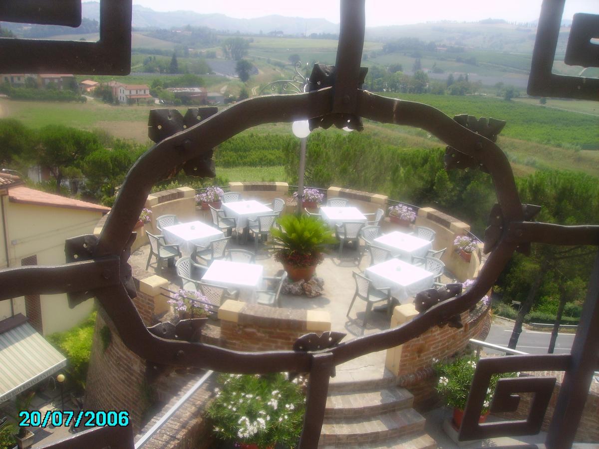 Hotel Antico Borgo Riolo Terme Exterior foto